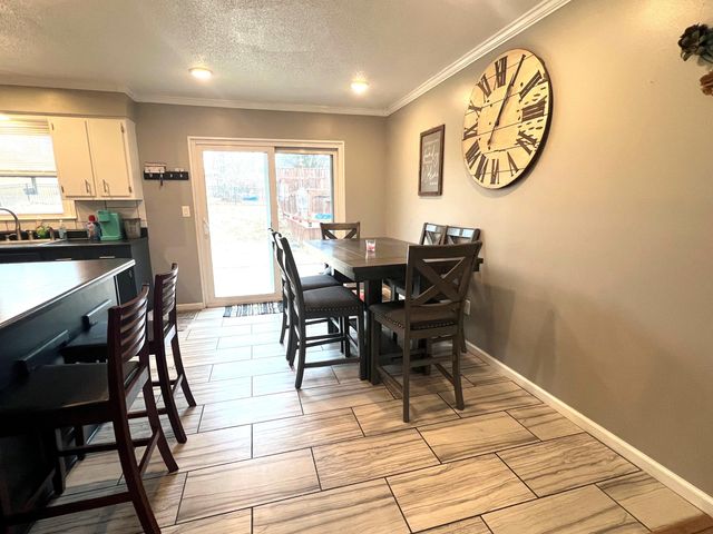 1001 WEYLAND RD, Boonville, MO 65233