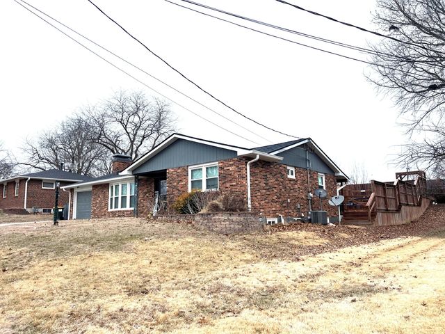 1001 WEYLAND RD, Boonville, MO 65233