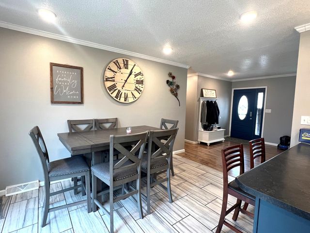 1001 WEYLAND RD, Boonville, MO 65233