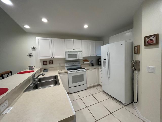 3605 54TH DRIVE W 203, Bradenton, FL 34210