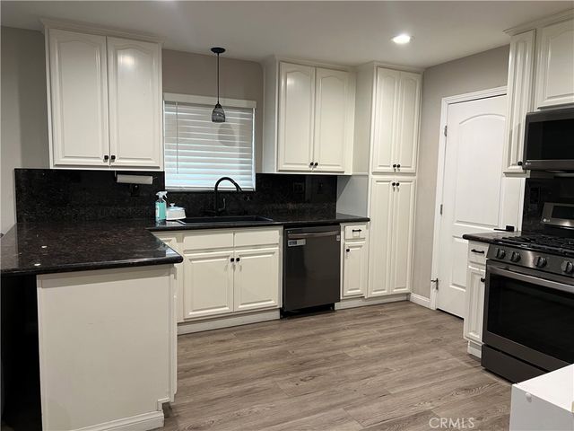 13182 Fernmont, Sylmar, CA 91342