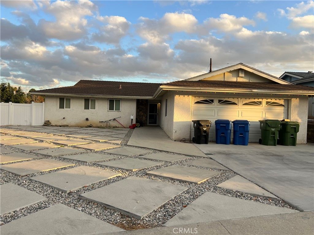 13182 Fernmont, Sylmar, CA 91342