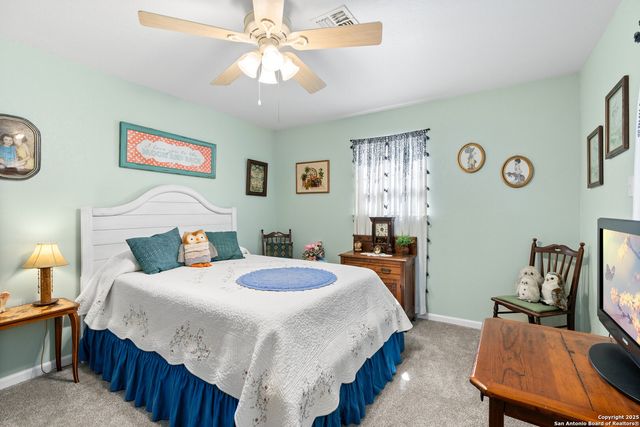 652 Tamarack, Canyon Lake, TX 78133