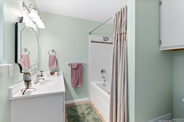 652 Tamarack, Canyon Lake, TX 78133