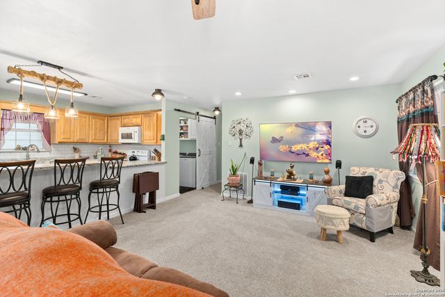 652 Tamarack, Canyon Lake, TX 78133