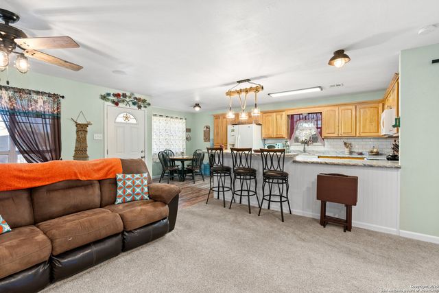 652 Tamarack, Canyon Lake, TX 78133