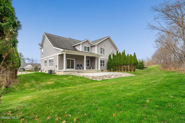 2 Vista Court, Clifton Park, NY 12065