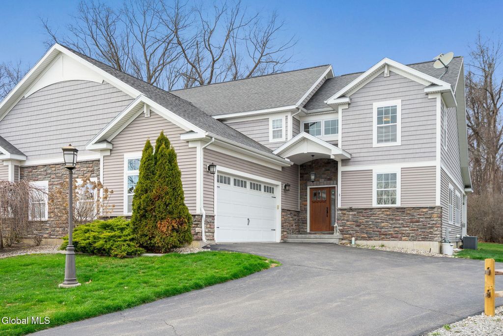 2 Vista Court, Clifton Park, NY 12065