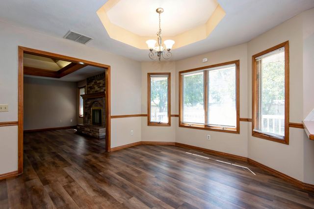 2398 W Allen Drive, Springfield, MO 65810