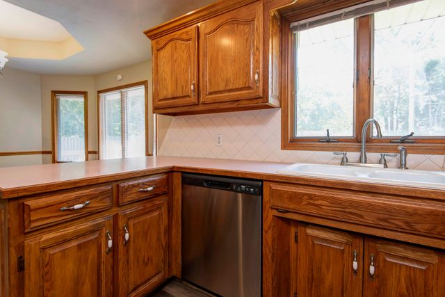 2398 W Allen Drive, Springfield, MO 65810