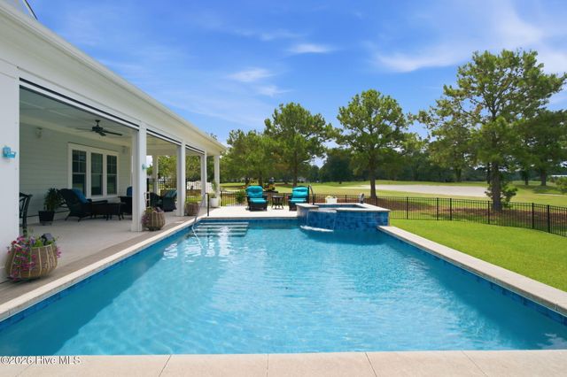 9207 Oldfield Road NW, Calabash, NC 28467