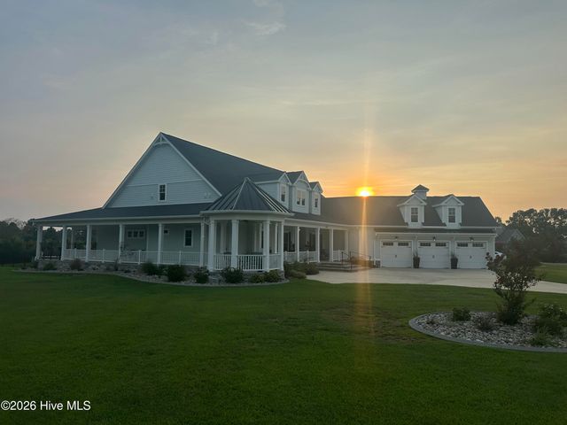 9207 Oldfield Road NW, Calabash, NC 28467