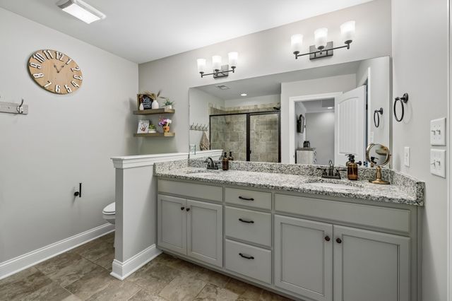 2045 Mann Rd, Lebanon, TN 37087