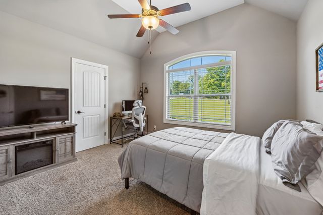 2045 Mann Rd, Lebanon, TN 37087
