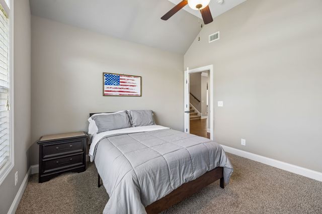 2045 Mann Rd, Lebanon, TN 37087