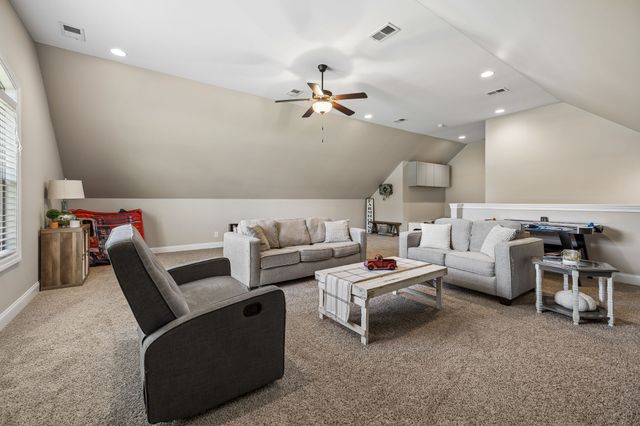 2045 Mann Rd, Lebanon, TN 37087