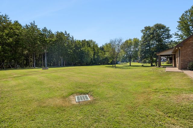 2045 Mann Rd, Lebanon, TN 37087