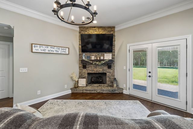 2045 Mann Rd, Lebanon, TN 37087