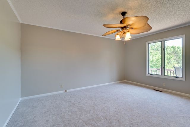 692 Tanglewood Dr, Woodbury, TN 37190