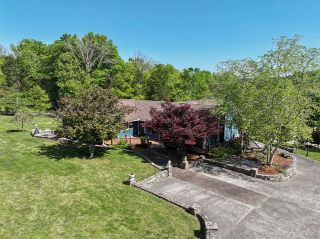 692 Tanglewood Dr, Woodbury, TN 37190