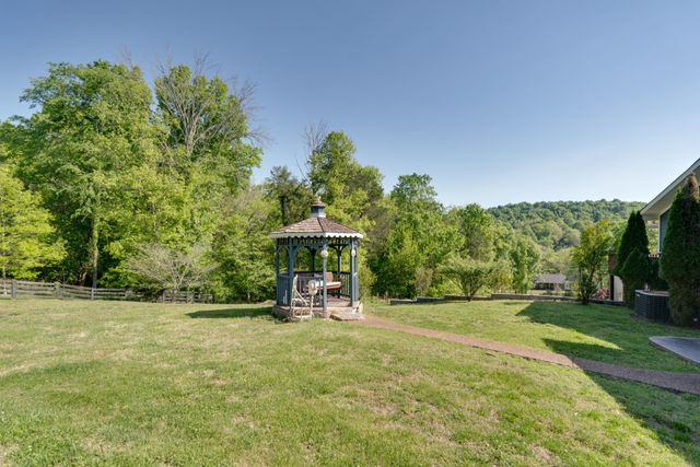 692 Tanglewood Dr, Woodbury, TN 37190