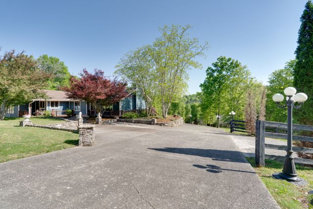 692 Tanglewood Dr, Woodbury, TN 37190