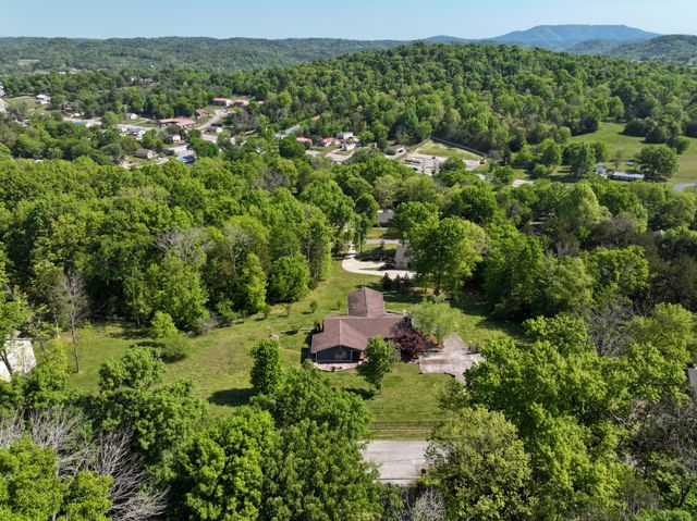 692 Tanglewood Dr, Woodbury, TN 37190