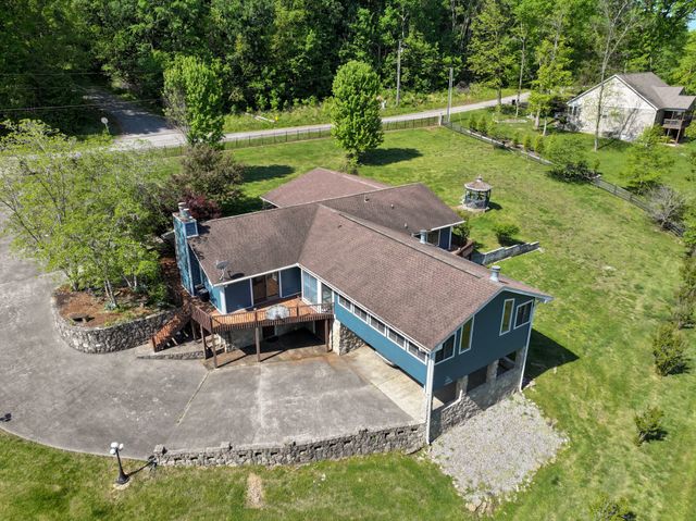 692 Tanglewood Dr, Woodbury, TN 37190