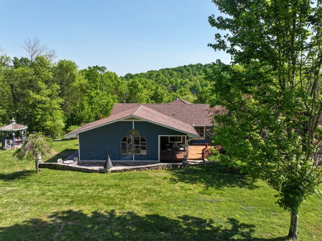 692 Tanglewood Dr, Woodbury, TN 37190
