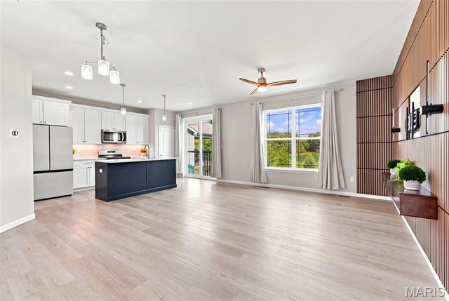 2370 Windswept Farms Drive, Eureka, MO 63025