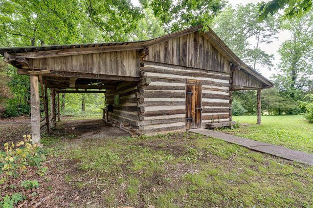 395 Robinson Lane, Decatur, TN 37322