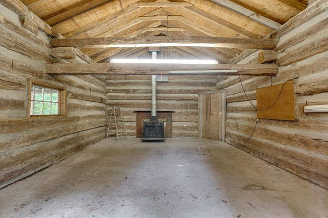 395 Robinson Lane, Decatur, TN 37322