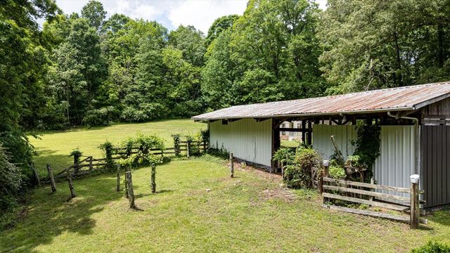395 Robinson Lane, Decatur, TN 37322