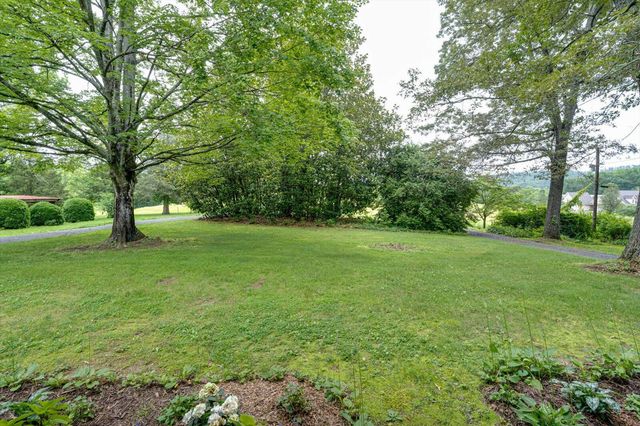 395 Robinson Lane, Decatur, TN 37322