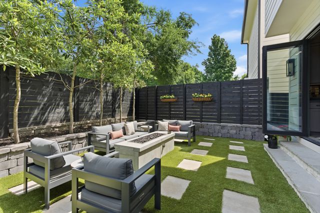 900B Gale Ln, Nashville, TN 37204