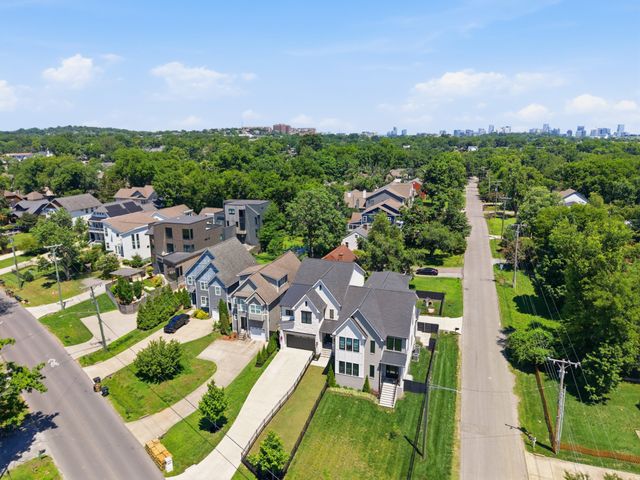 900B Gale Ln, Nashville, TN 37204