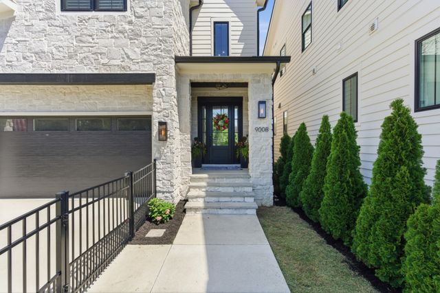 900B Gale Ln, Nashville, TN 37204