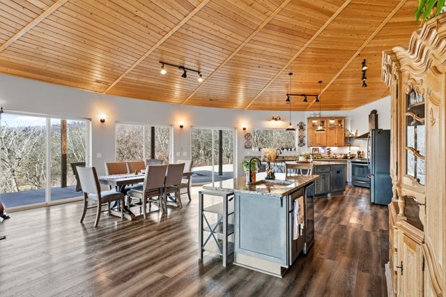 2031 Creecy Hollow Rd, Pulaski, TN 38478