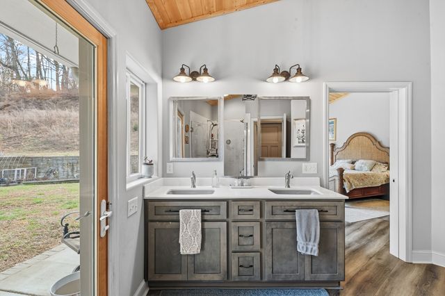 2031 Creecy Hollow Rd, Pulaski, TN 38478