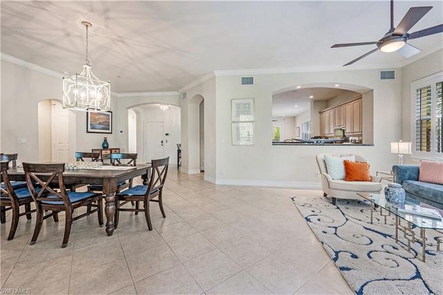 2859 Tiburon BLVD E 102, Naples, FL 34109