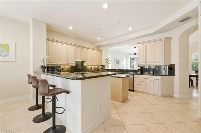 2859 Tiburon BLVD E 102, Naples, FL 34109