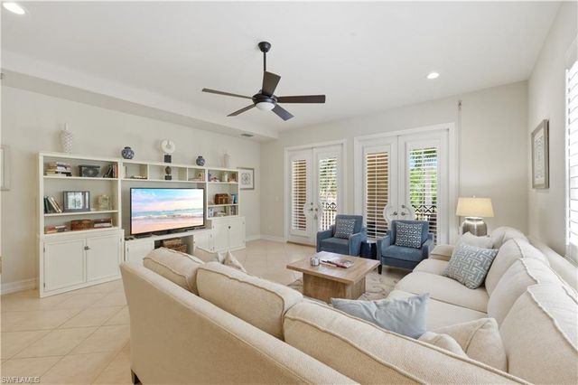 2859 Tiburon BLVD E 102, Naples, FL 34109