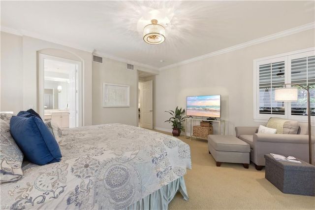 2859 Tiburon BLVD E 102, Naples, FL 34109