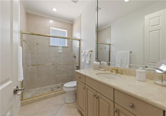 2859 Tiburon BLVD E 102, Naples, FL 34109