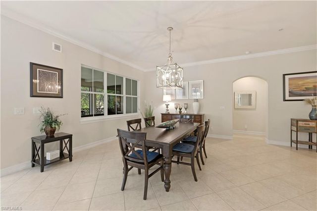 2859 Tiburon BLVD E 102, Naples, FL 34109