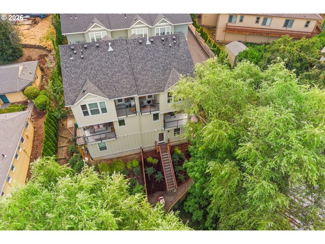 11367 Sw CAPITOL Hwy, Portland, OR 97219