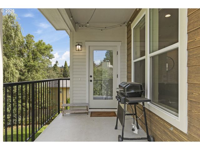 11367 Sw CAPITOL Hwy, Portland, OR 97219