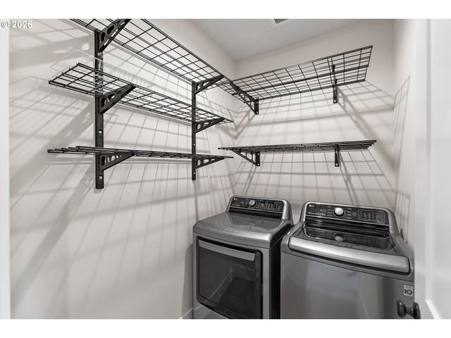 11367 Sw CAPITOL Hwy, Portland, OR 97219
