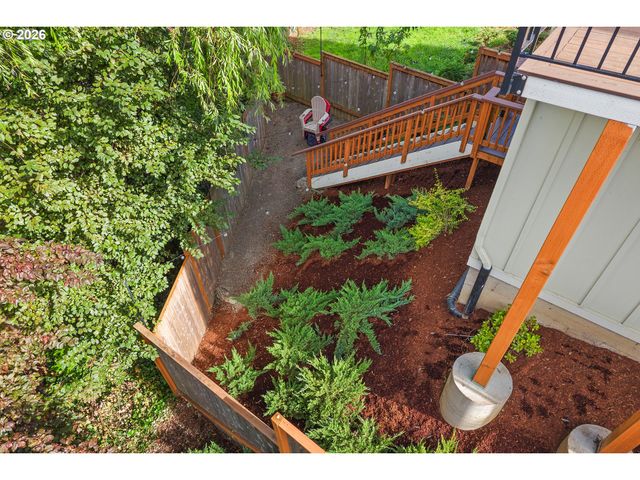 11367 Sw CAPITOL Hwy, Portland, OR 97219