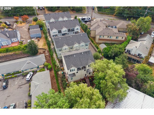 11367 Sw CAPITOL Hwy, Portland, OR 97219